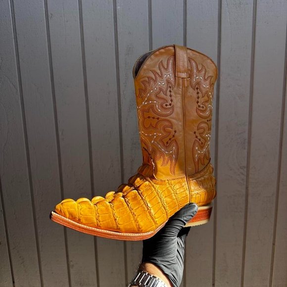 Carreta | Shoes | 75 Crocodile Tail Boot With Butter Detail  display picture 1